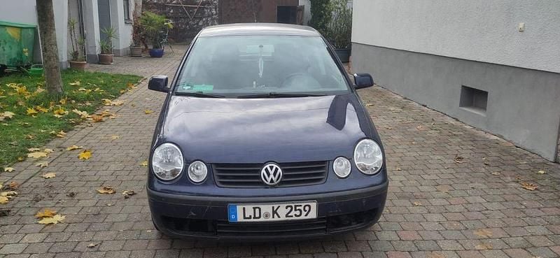 Gebraucht VW Polo Basis 64 PS (47 kW) 2002 Blau Limousine