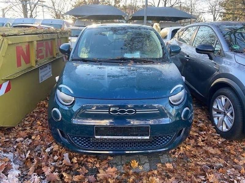 Gebraucht Fiat 500e 86 kW (118 PS) 2023 Grün Limousine