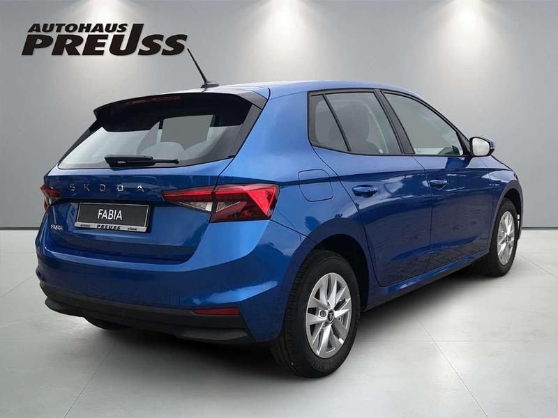 Neu Skoda Fabia Selection 95 PS (69 kW) 2025 Raceblau metallic Kleinwagen