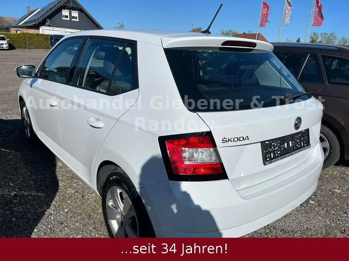 Gebraucht Skoda Fabia Ambition 75 PS (55 kW) 2017 Weiß Limousine