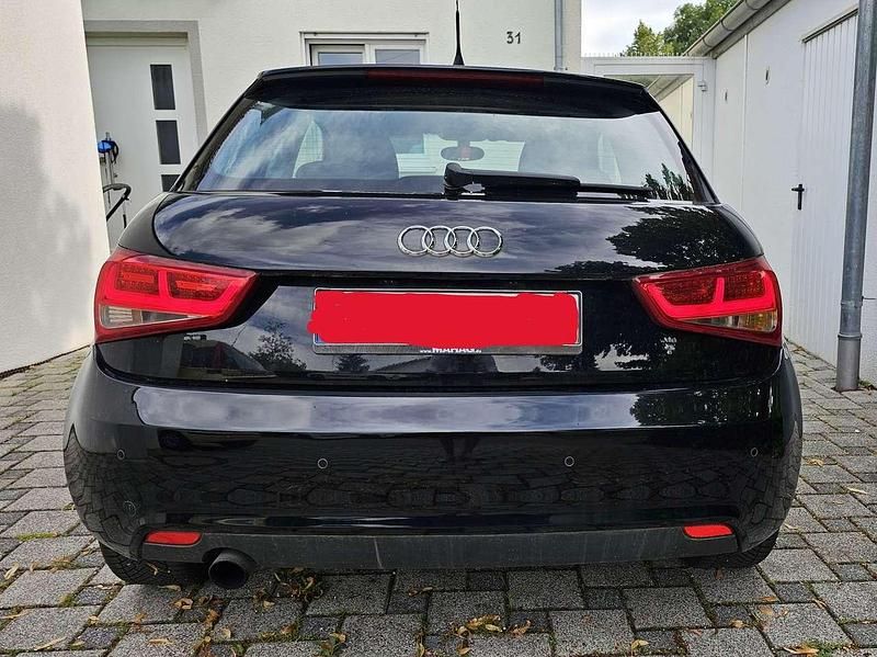 Gebraucht Audi A1 Ambition 86 PS (63 kW) 2011 Schwarz Limousine