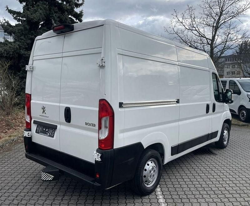 Gebraucht Peugeot Boxer 140 PS (102 kW) 2020 Weiß Van