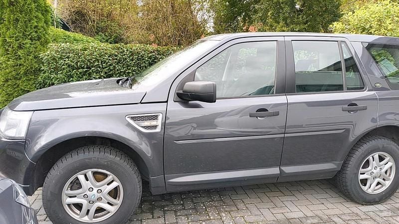 Grau Gebraucht 2010 Land Rover Freelander 2 SUV | 6.500 € (Fairer Preis) - Bild 1/3