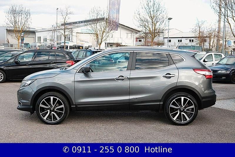 Gebraucht Nissan Qashqai Tekna 163 PS (119 kW) 2017 Grau SUV