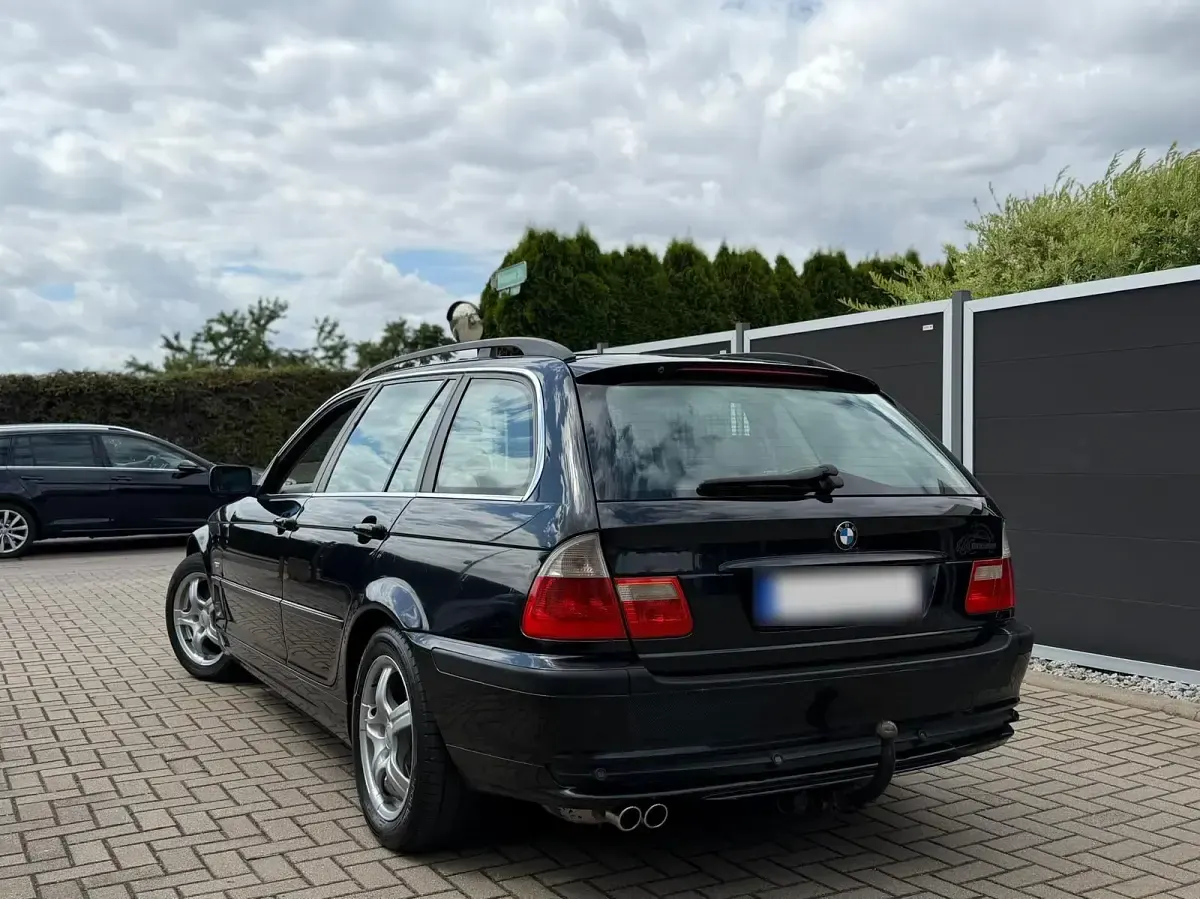 Gebraucht BMW 320 170 PS (125 kW) 1999 Schwarz Kombi