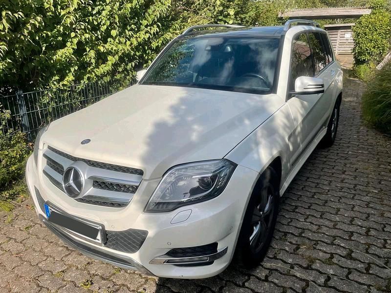 Weiß Gebraucht 2012 Mercedes GLK350 SUV | 10.900 € (Fairer Preis) - Bild 1/4