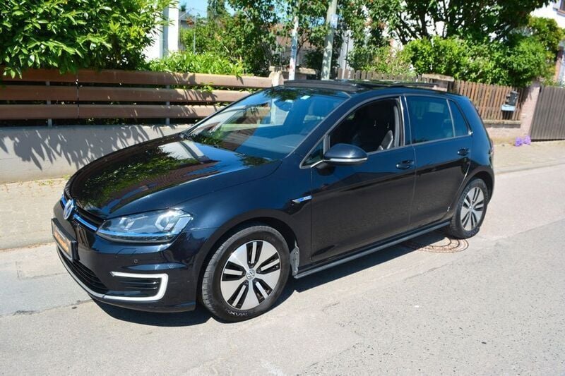 Schwarz Gebraucht 2015 VW Golf VII GTE Limousine | 12.750 € (Guter Preis) - Bild 1/4