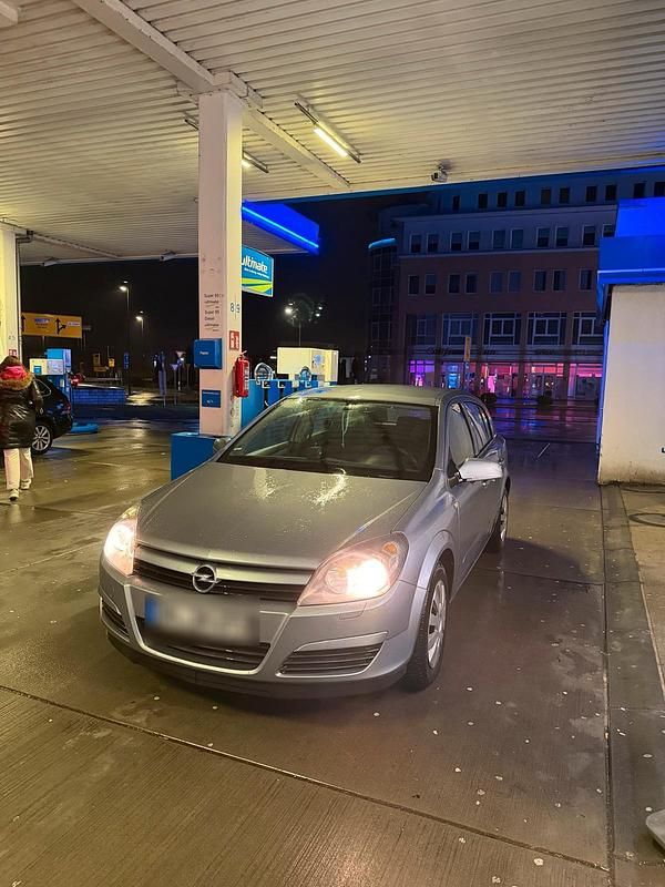 Gebraucht Opel Astra 90 PS (66 kW) 2005 Grau Kleinwagen