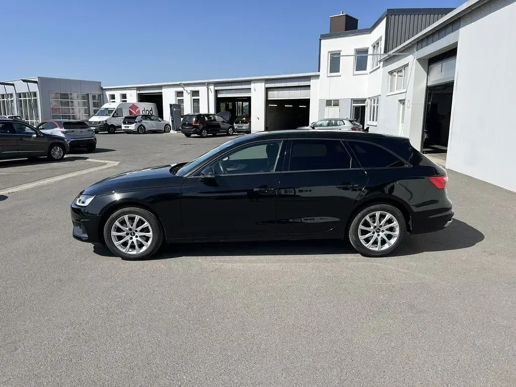 Gebraucht Audi A4 150 PS (110 kW) 2022 Schwarz Kombi