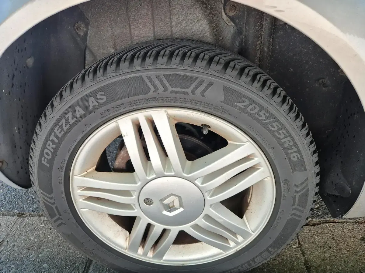 Gebraucht Renault Mégane 113 PS (83 kW) 2004 Grau Limousine