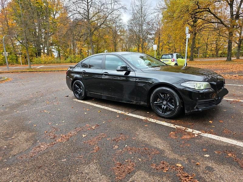Gebraucht BMW 520 184 PS (135 kW) 2014 Schwarz Limousine
