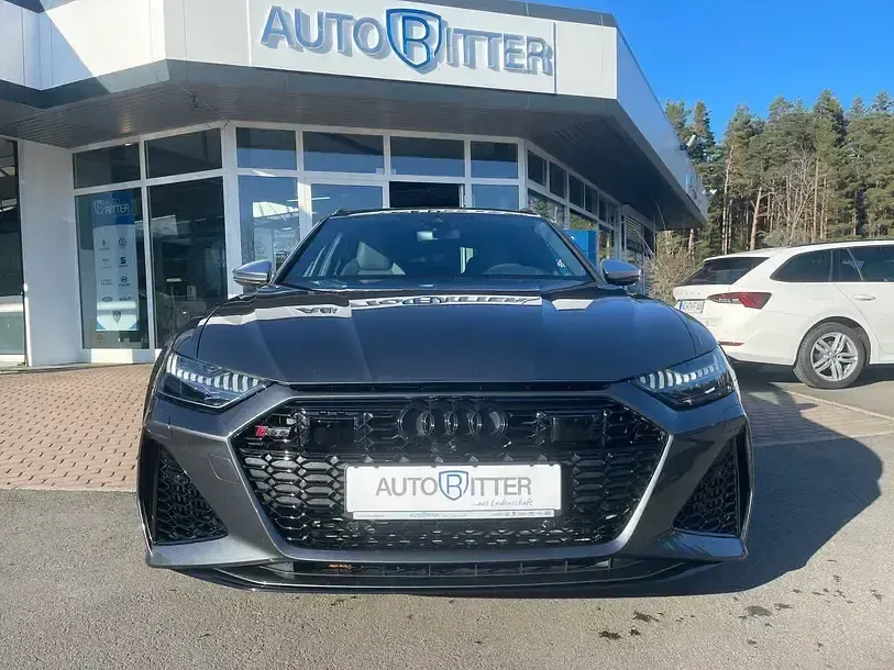 Używany Audi RS6 Comfort 600 KM (441 kW) 2023 Szary Kombi
