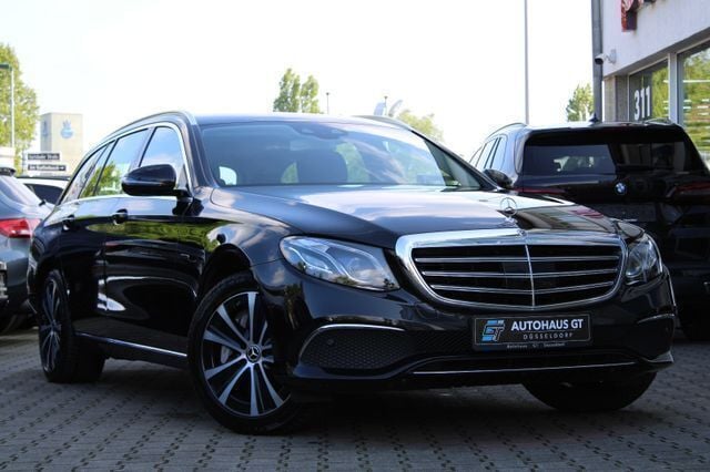 Obsidianschwarz Gebraucht 2020 Mercedes E300 Kombi | 31.999 € (Fairer Preis) - Bild 1/4