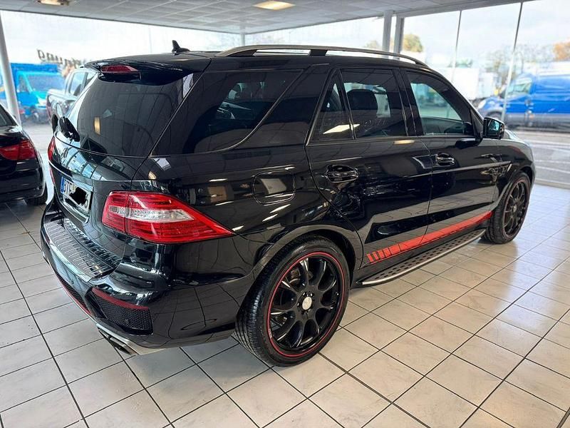 Gebraucht Mercedes ML63 AMG AMG 557 PS (409 kW) 2012 Schwarz SUV
