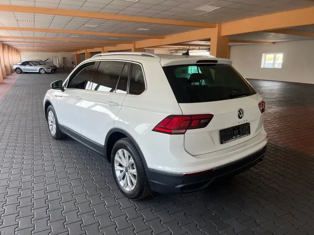 Gebraucht VW Tiguan Life 150 PS (110 kW) 2023 Weiß SUV