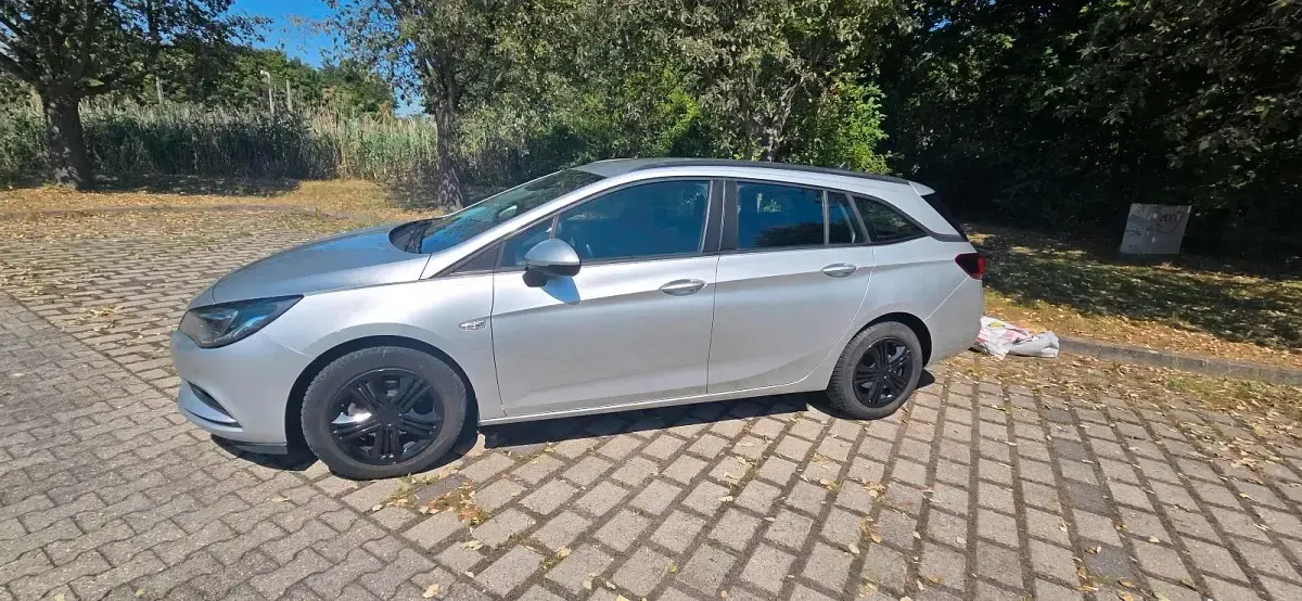 Gebraucht Opel Astra 110 PS (80 kW) 2017 Silber Kombi