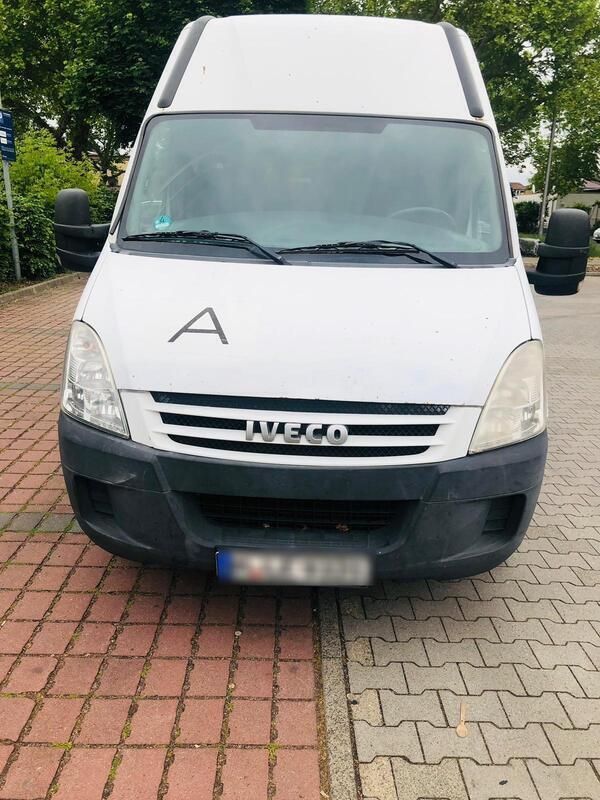 Weiß Gebraucht 2008 Iveco Daily Van / Kleinbus | 4.300 € - Bild 1/4