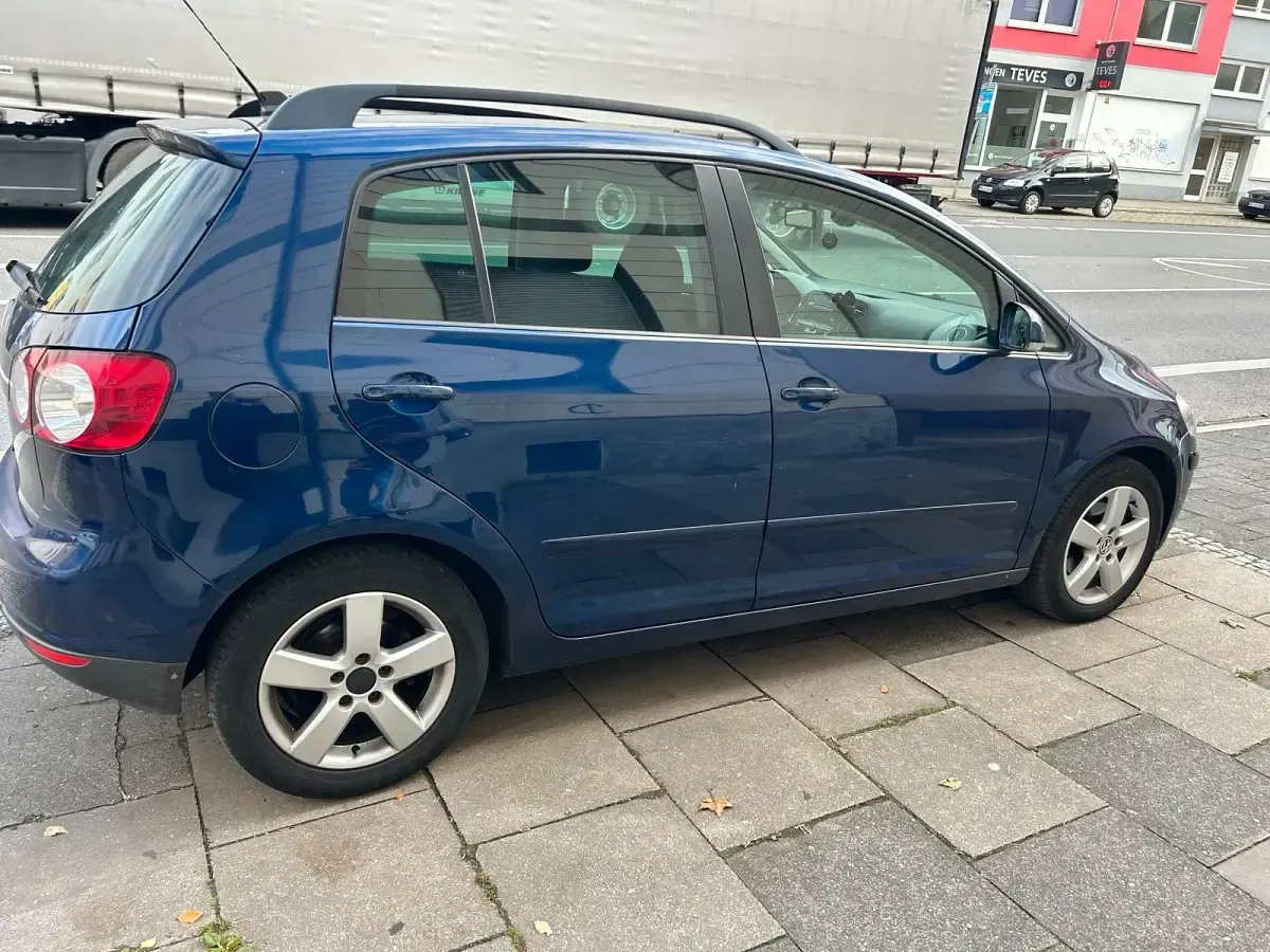 Gebraucht VW Golf V 80 PS (58 kW) 2008 Blau Kleinwagen