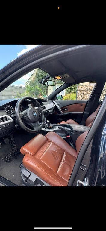 Gebraucht BMW 523 Performance 177 PS (130 kW) 2006 Schwarz Limousine