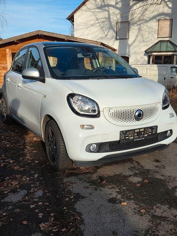Gebraucht Smart ForFour 90 PS (66 kW) 2017 Weiß Kleinwagen