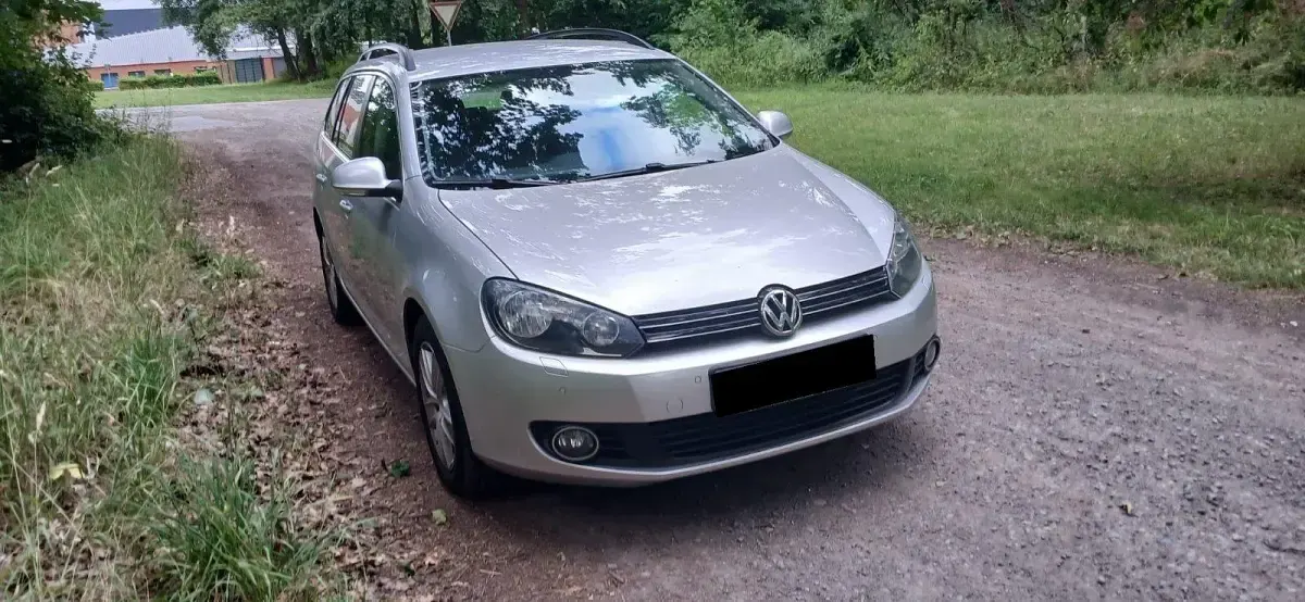 Gebraucht VW Golf VI 105 PS (77 kW) 2011 Silber Kleinwagen