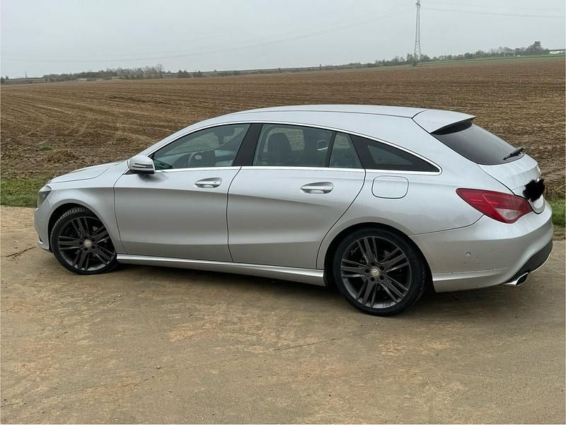 Andere farben Gebraucht 2015 Mercedes CLA200 Kombi | 12.000 € (Guter Preis) - Bild 1/4