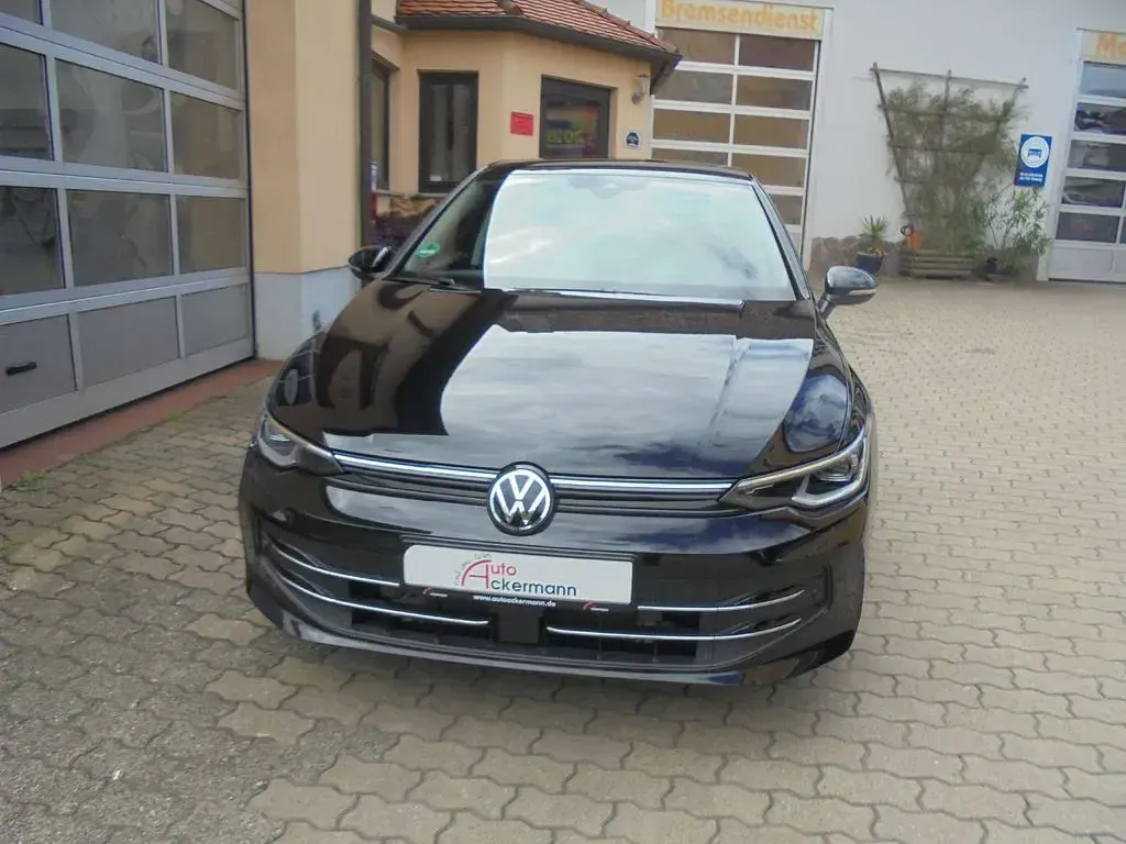 Gebraucht VW Golf VIII Goal 150 PS (110 kW) 2025 Grenadillschwarz metallic Limousine