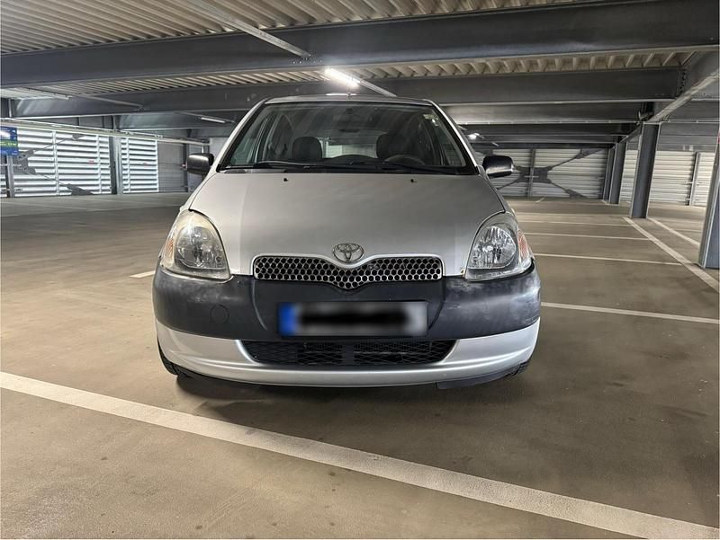 Gebraucht Toyota Yaris 68 PS (50 kW) 2001 Grau Kleinwagen