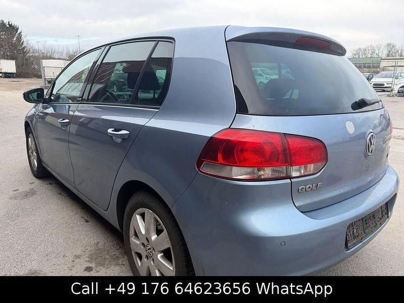 Gebraucht VW Golf VI Style 105 PS (77 kW) 2011 Blau Kleinwagen
