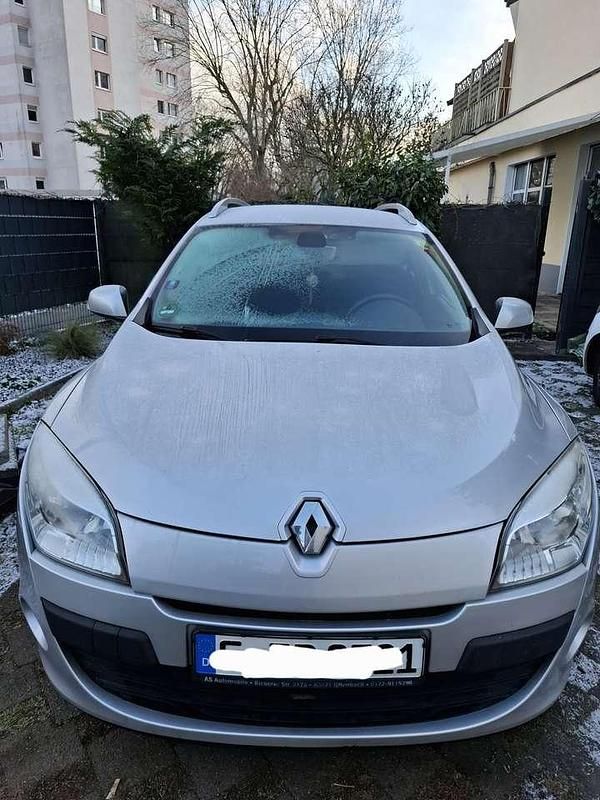Gebraucht Renault Mégane Dynamique 106 PS (77 kW) 2011 Limousine