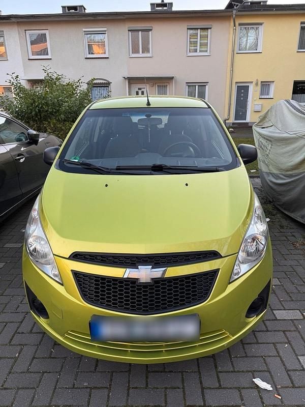 Second-hand Chevrolet Spark 68 CP (50 kW) 2011 Verde Hatchback