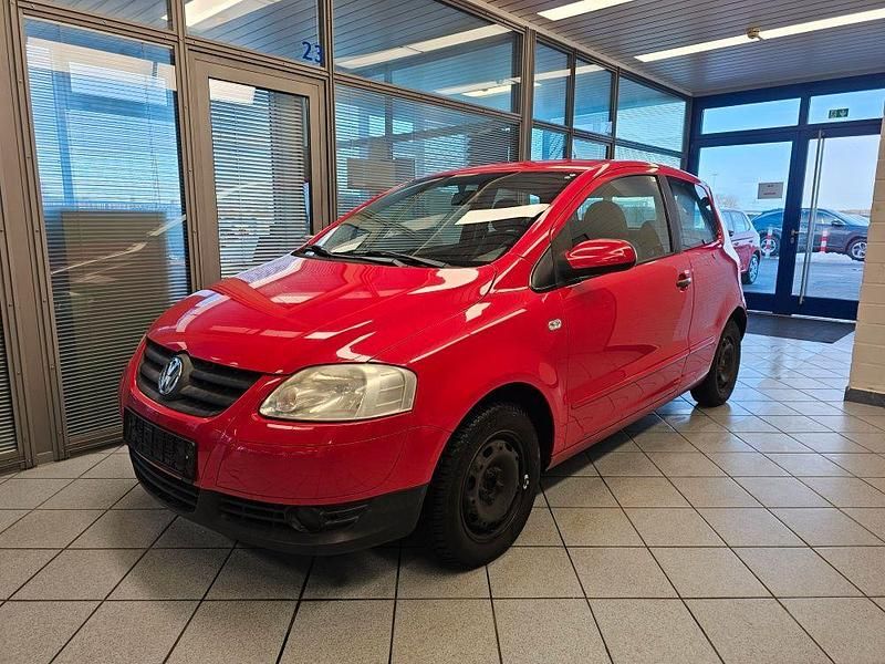 Gebraucht VW Fox 54 PS (39 kW) 2010 Rot Kleinwagen