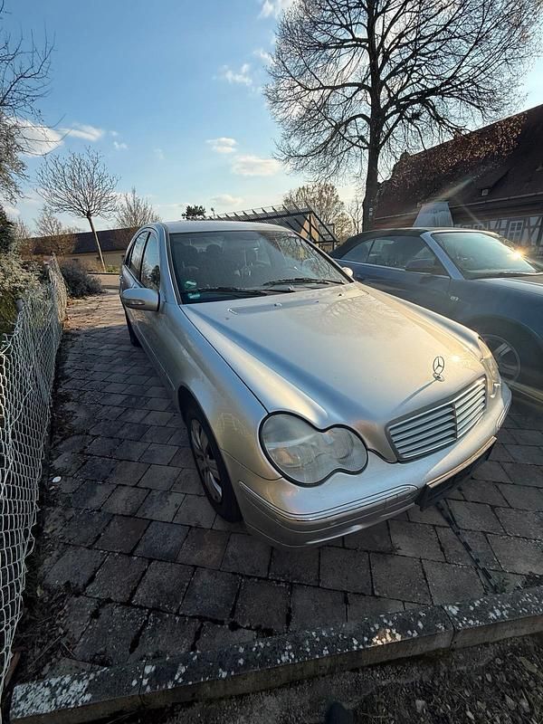 Gebraucht Mercedes 200 163 PS (119 kW) 2000 Silber Limousine