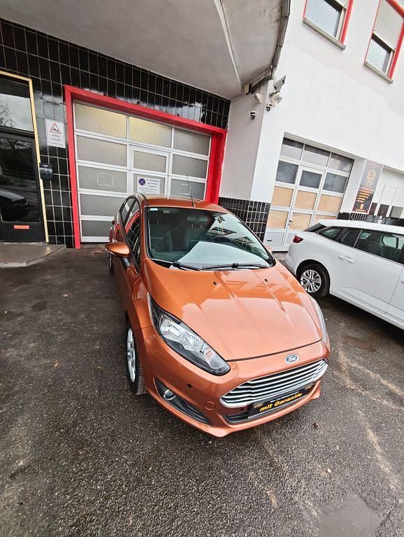 Gebraucht Ford Fiesta SYNC Edition 80 PS (58 kW) 2014 Gold Kleinwagen