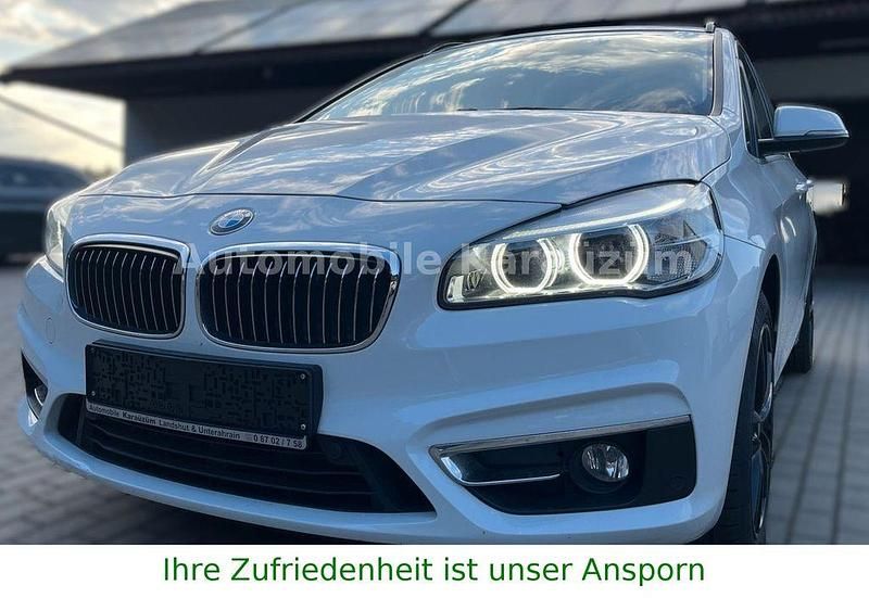 Weiß Gebraucht 2017 BMW 220 Van / Kleinbus | 15.790 € (Etwas zu teuer) - Bild 1/4