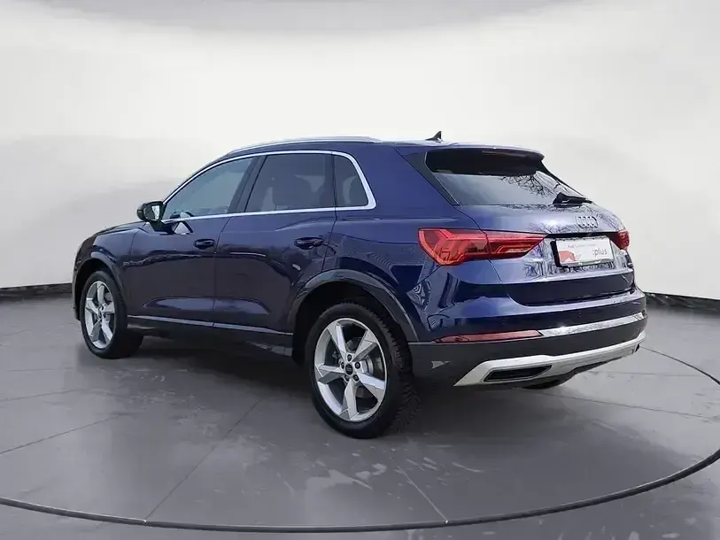 Gebraucht Audi Q3 Advanced Plus 193 PS (141 kW) 2024 Navarrablau metallic SUV