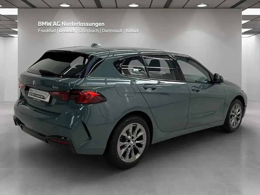 Gebraucht BMW 120 156 PS (114 kW) 2025 Grün Kleinwagen