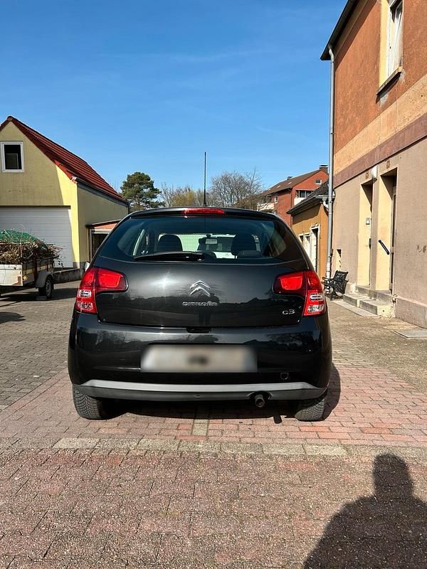 Gebraucht Citroën C3 74 PS (54 kW) 2011 Schwarz Kleinwagen