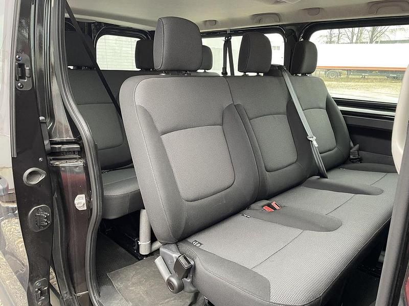 Gebraucht Renault Trafic Life 120 PS (88 kW) 2020 Schwarz Van / Kleinbus