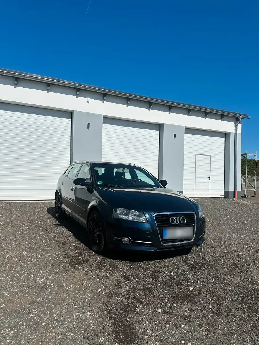 Occasion Audi A3 90 ch (66 kW) 2012 Bleue Citadine