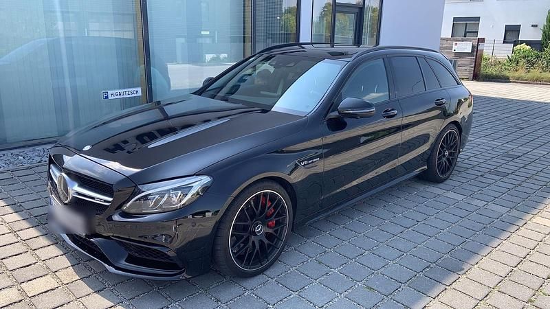 Schwarz Gebraucht 2016 Mercedes C63S AMG AMG Kombi | 46.990 € (Fairer Preis) - Bild 1/4