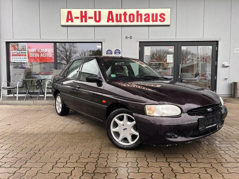Violet Gebraucht 1996 Ford Escort Limousine | 1.450 € (Teuer) - Bild 1/4