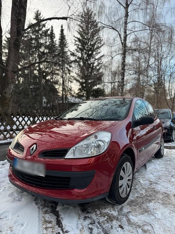 Rot Gebraucht 2006 Renault Clio II Kleinwagen | 950 € (Guter Preis) - Bild 1/4