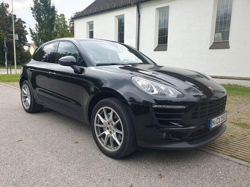 Schwarz Gebraucht 2016 Porsche Macan S SUV | 29.990 € (Fairer Preis) - Bild 1/3