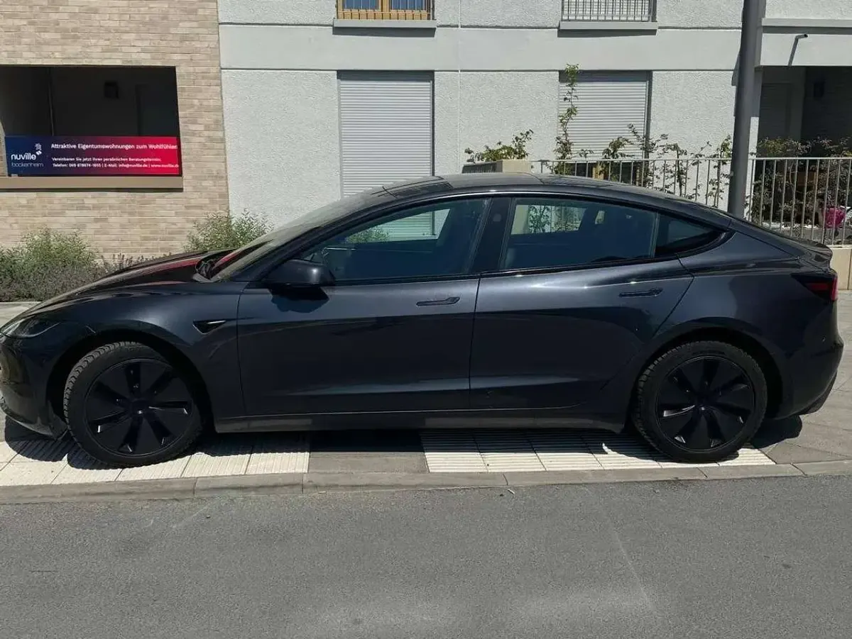 Gebraucht Tesla Model 3 324 kW (441 PS) 2024 Grau Limousine