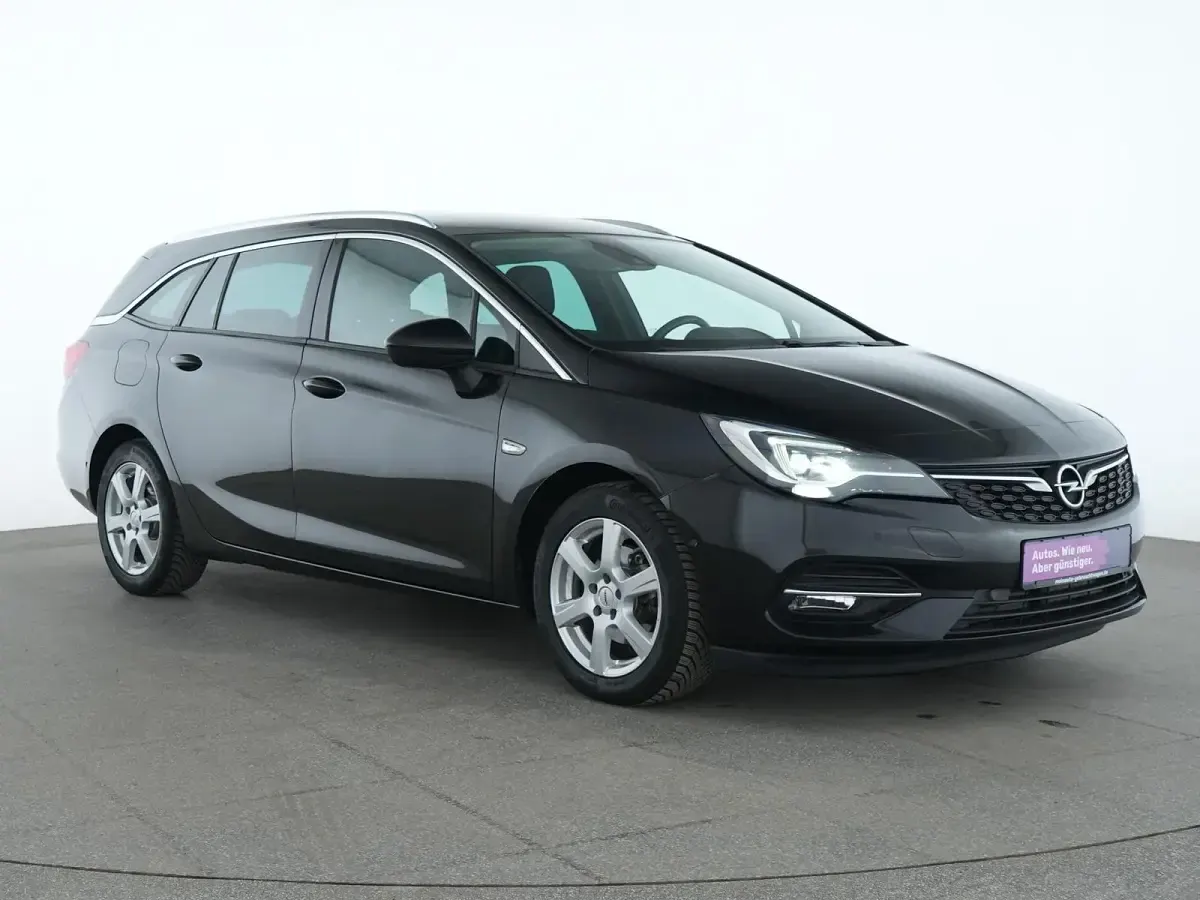 Gebraucht Opel Astra Elegance 122 PS (89 kW) 2021 Onyx schwarz Limousine