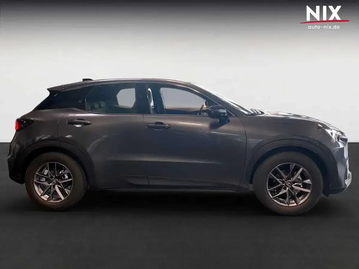 Neu Lexus LBX 136 PS (100 kW) 2026 Mysticschwarz SUV