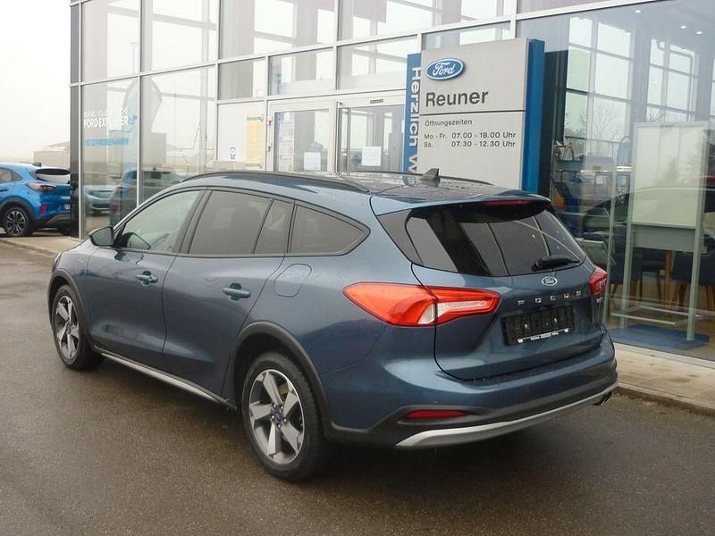 Gebraucht Ford Focus Active 125 PS (91 kW) 2021 Blau Limousine
