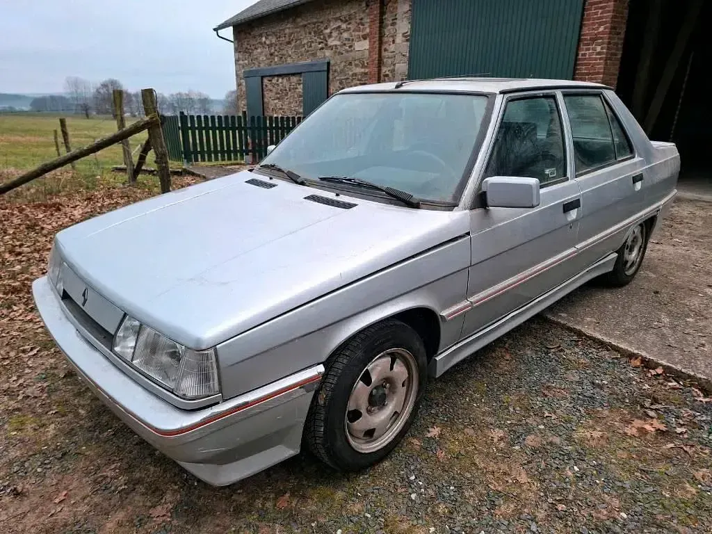 Gebraucht Renault R9 115 PS (84 kW) 1987 Silber Limousine