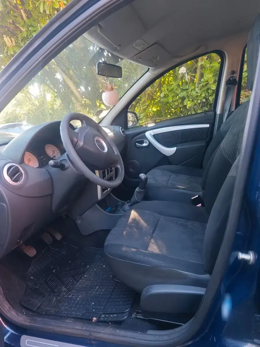 Gebraucht Dacia Sandero Ambiance 75 PS (55 kW) 2010 Blau Limousine